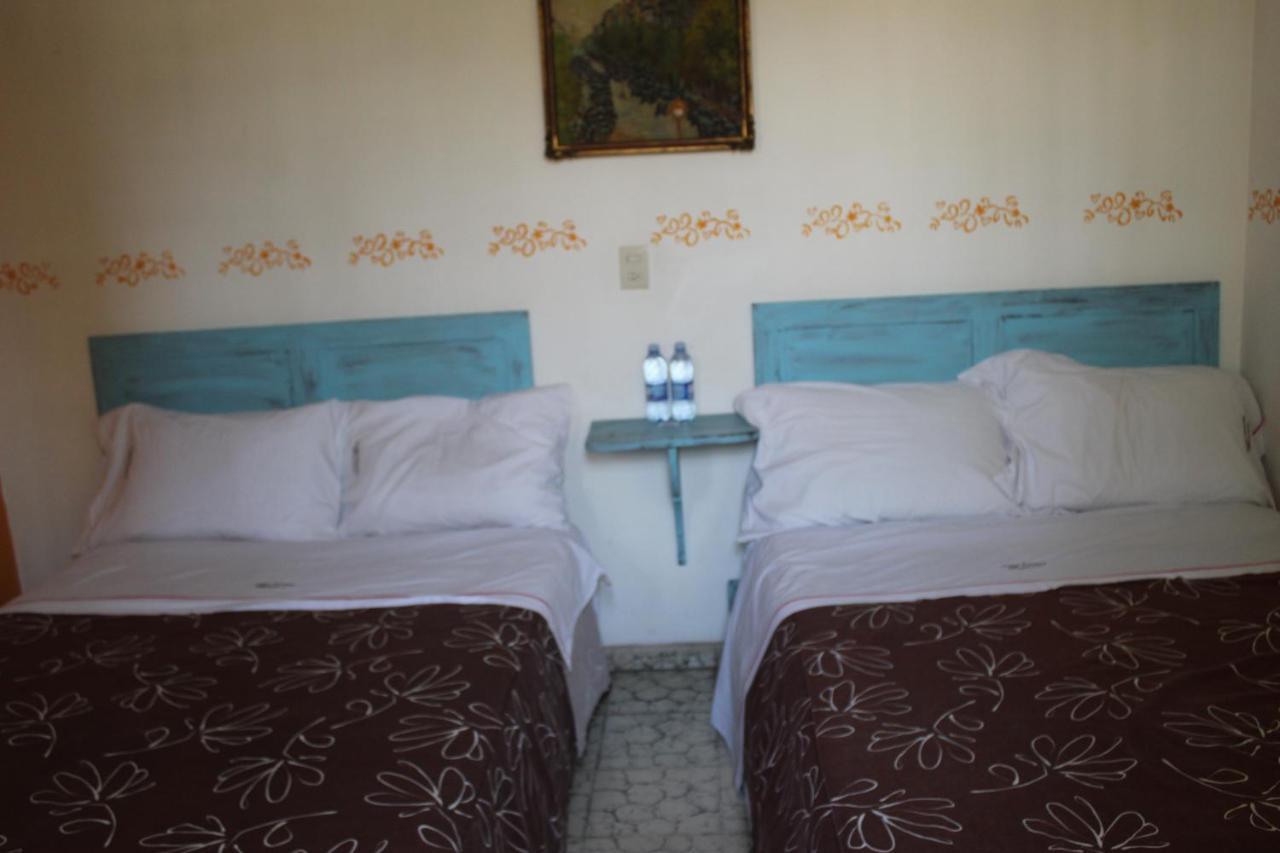 Hotel Posada Chamacuero Comonfort Bagian luar foto