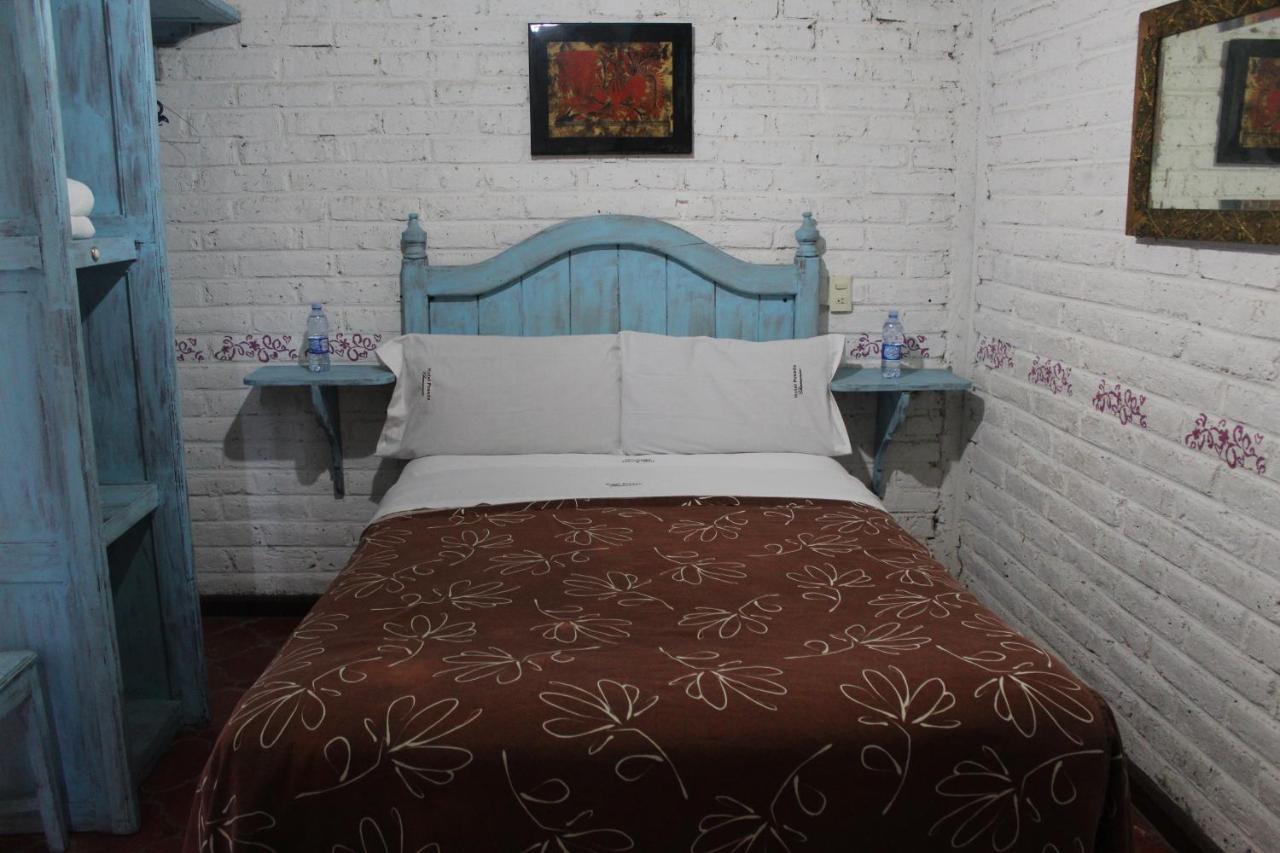 Hotel Posada Chamacuero Comonfort Bagian luar foto