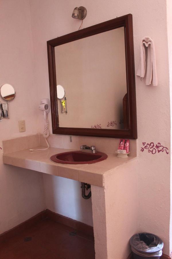 Hotel Posada Chamacuero Comonfort Bagian luar foto